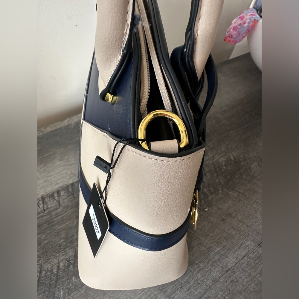 Pompeii Colorblock Navy & Cream Satchel + Matching Clutch (NWT) - Picture 5 of 12